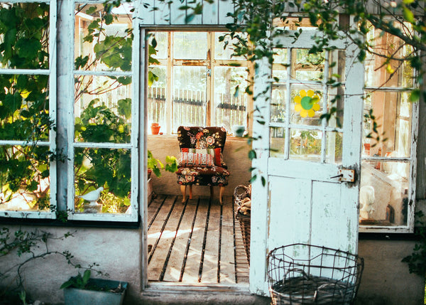 Deluxe Cottage Garden Mystery Gift Box