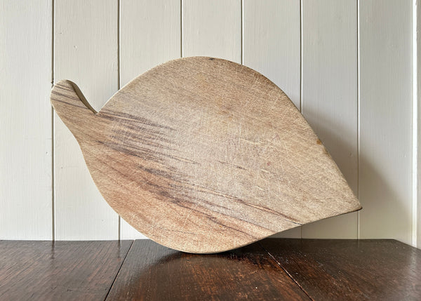 Leaf Shaped Cutting Board