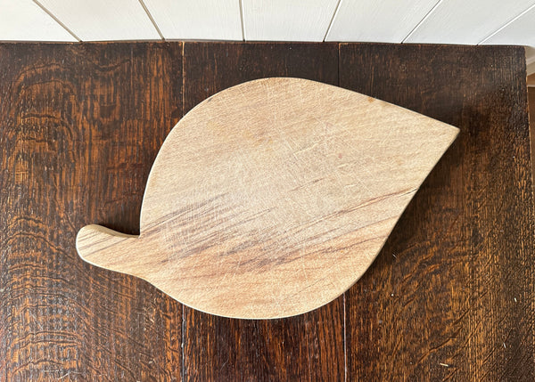 Leaf Shaped Cutting Board