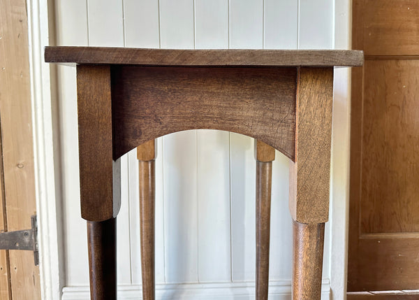 Mahogany Pad Foot Side Table