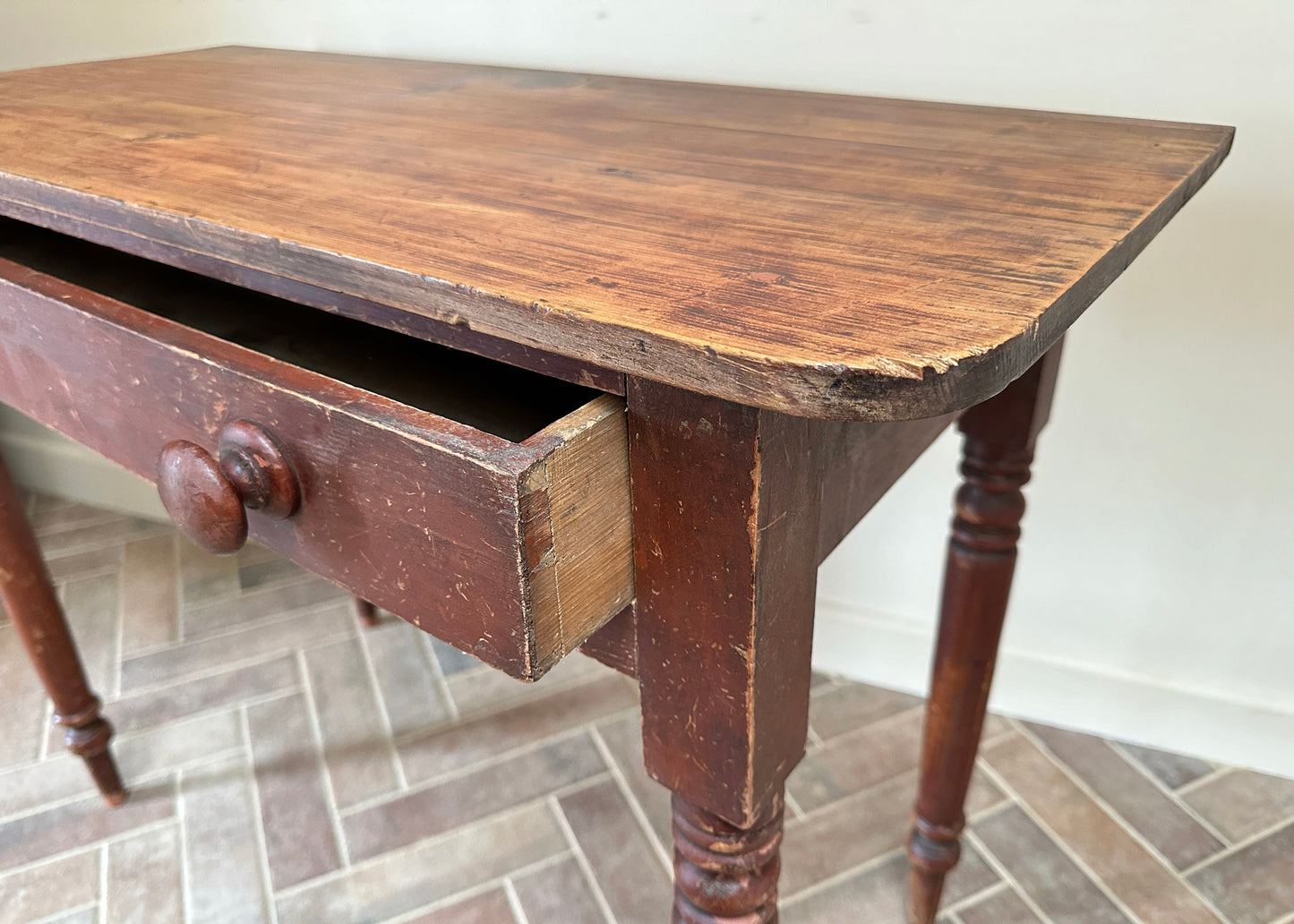 Pine Side Table, Timeworn Paint