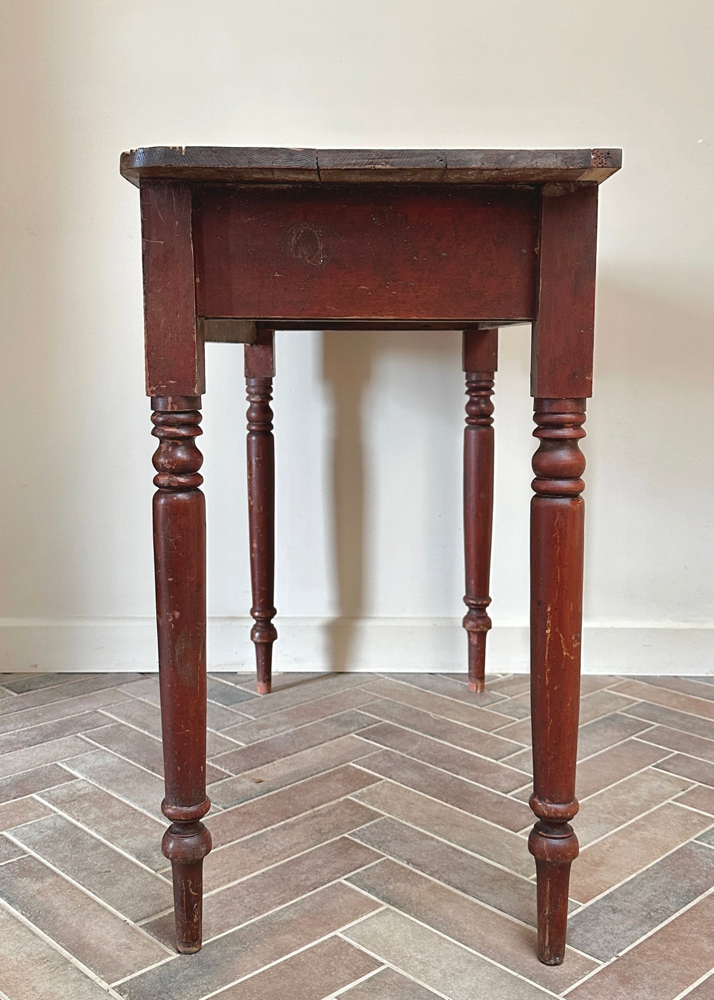 Pine Side Table, Timeworn Paint