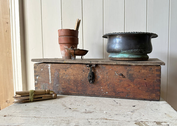 Deluxe Rustic Decor Mystery Gift Box