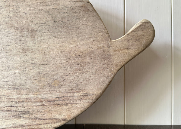 Leaf Shaped Cutting Board