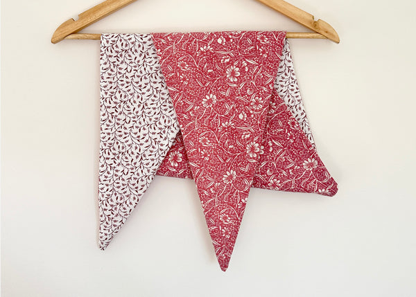 Vintage Patterned Triangle Scarf