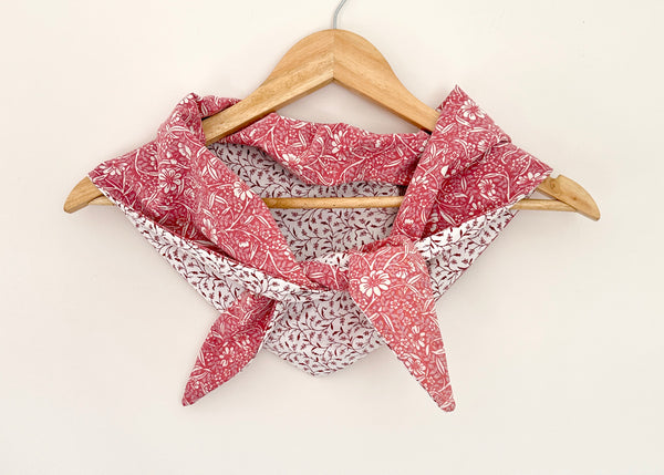 Vintage Patterned Triangle Scarf