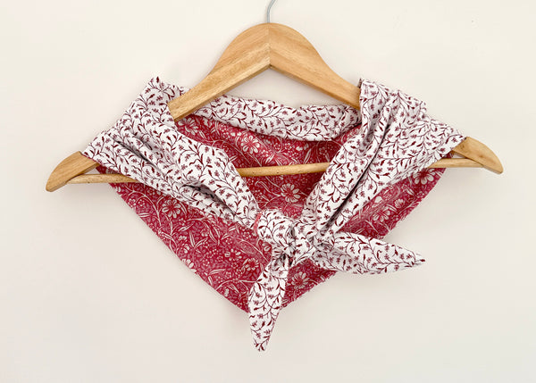 Vintage Patterned Triangle Scarf