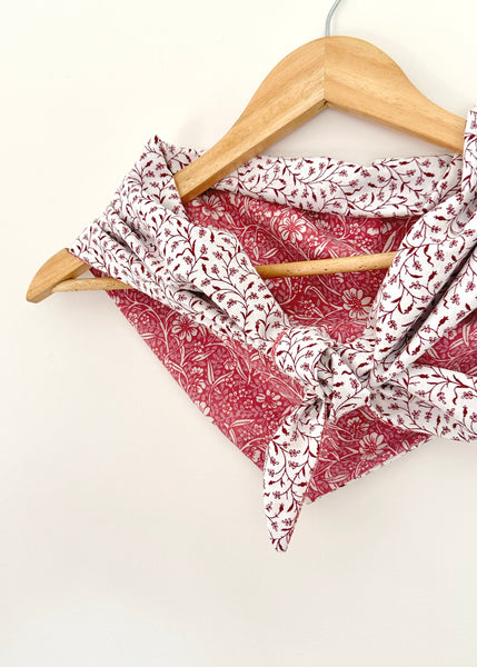 Vintage Patterned Triangle Scarf