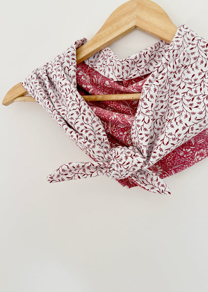Vintage Patterned Triangle Scarf
