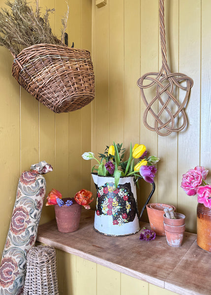 Gold Cottage Garden Mystery Gift Box