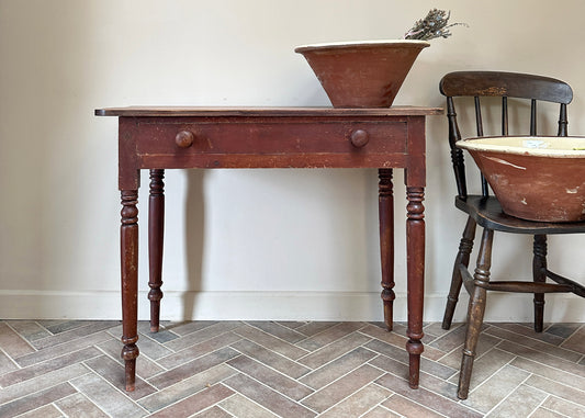 Pine Side Table, Timeworn Paint