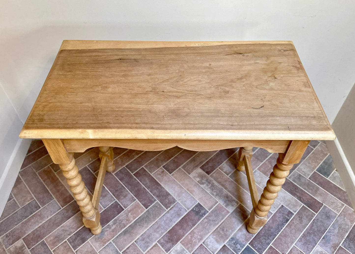 French Bobbin Leg Side Table