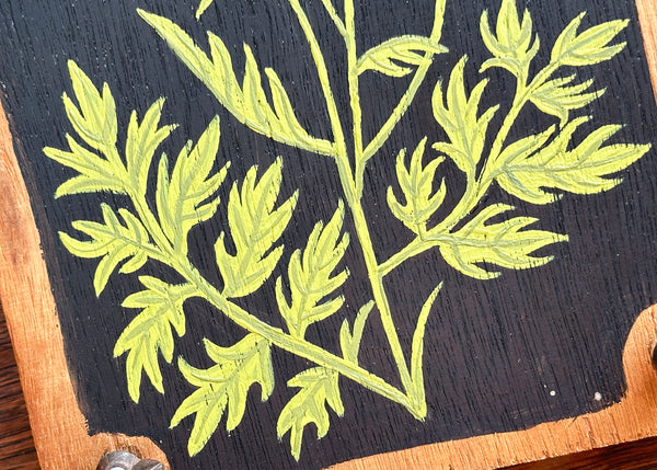 Painted Wooden Flower Press - White Daisies