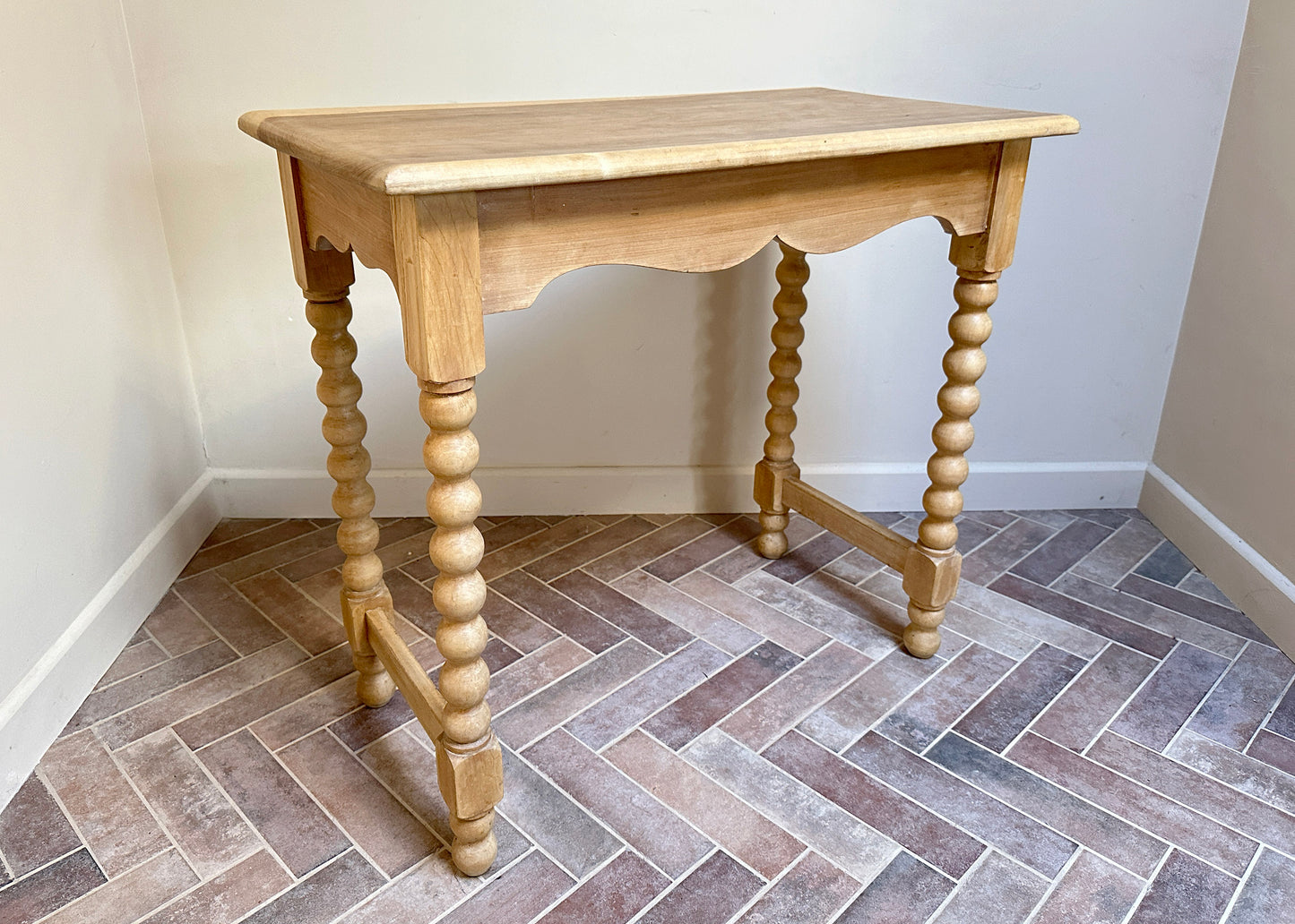 French Bobbin Leg Side Table