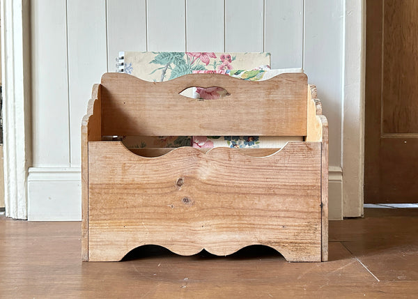 Pine Magazine Rack