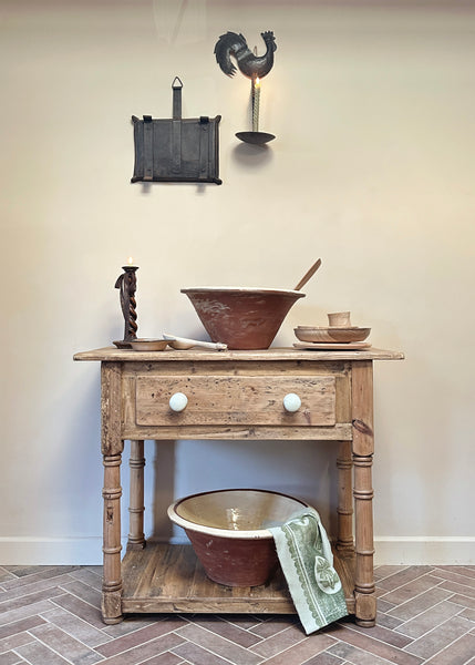 Rustic Pine Drapers Table