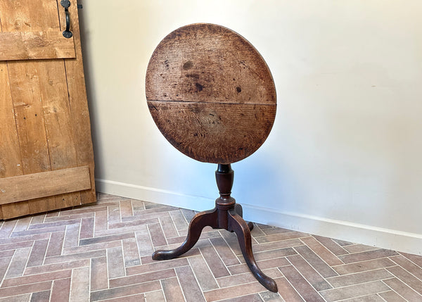 Georgian Tilt Top Table