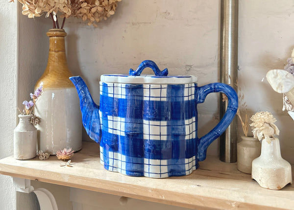 Blue Gingham Scalloped Tea Pot