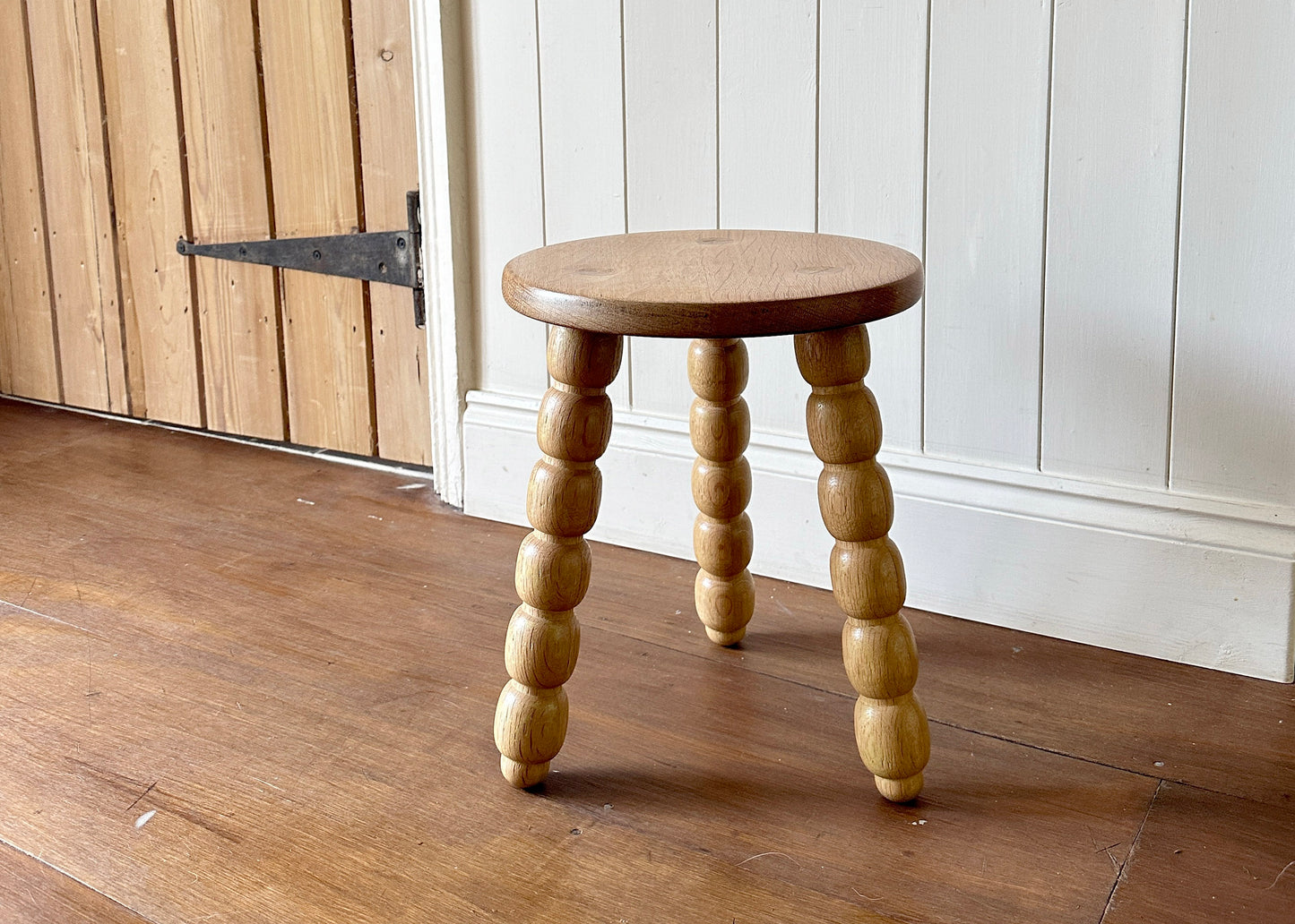 Bobbin Leg Milk Stool