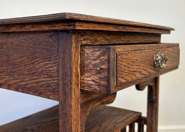 Arts & Crafts Oak Table